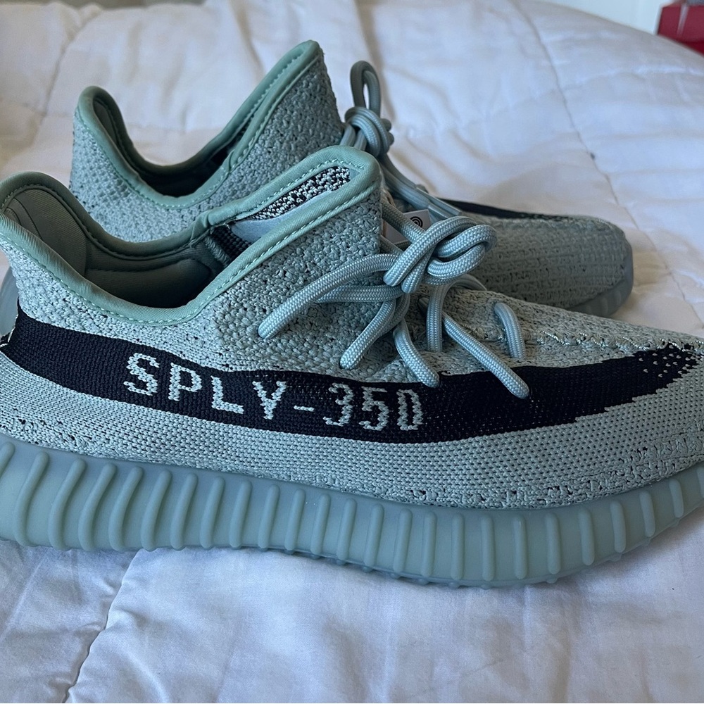 Yeezy Boost 350 V2 Sneakers - Green